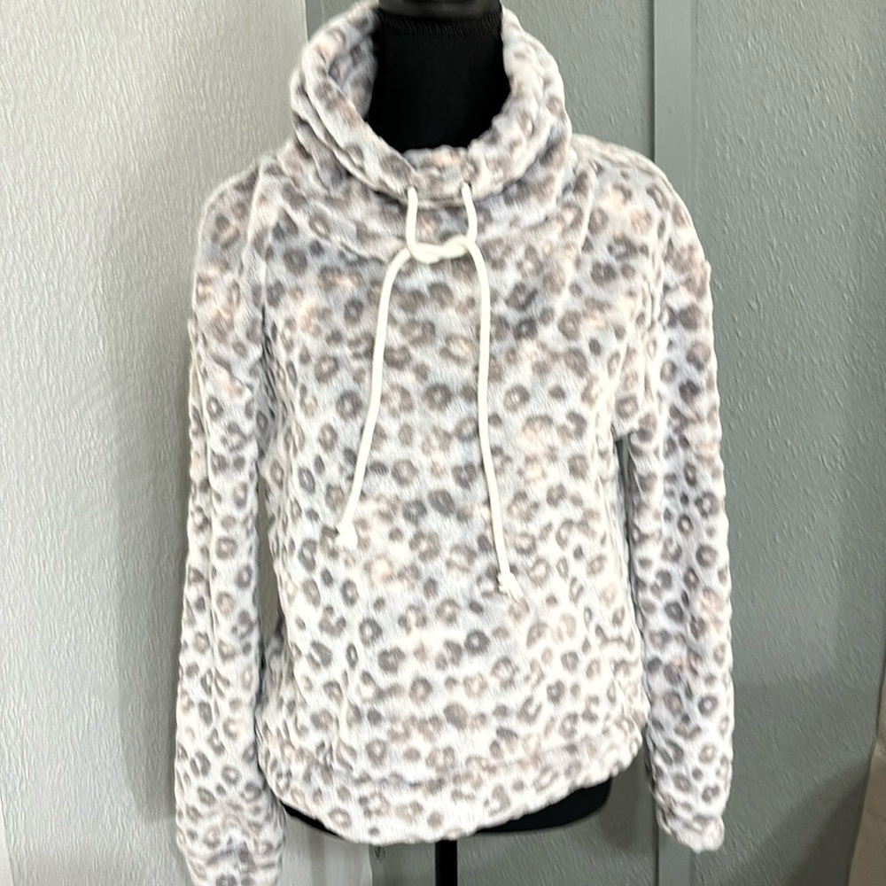 Wallflower Pullovers - image 1